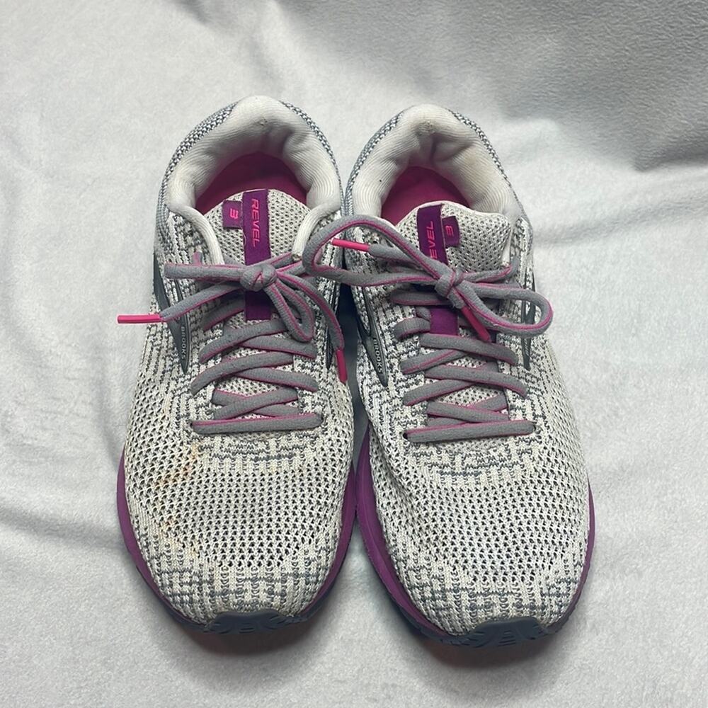 Brooks Revel 3 Running Shoes Gray and Purple Size 9.5